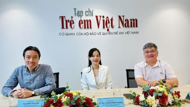 Đang diễn ra tọa đàm 'Đầu tư cho trẻ em gái vì hạnh phúc gia đình, vì tương lai đất nước'