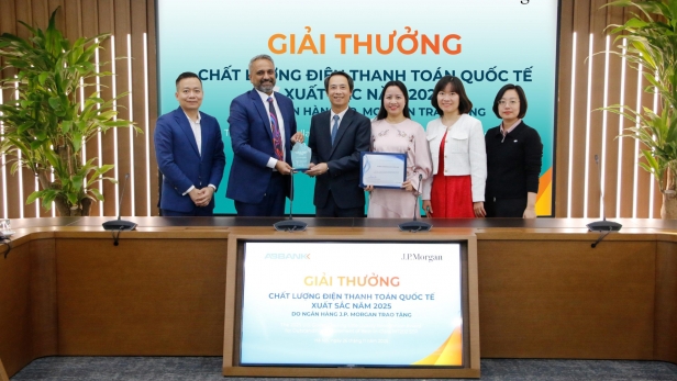ABBANK giữ vững uy tín thanh toán quốc tế với giải thưởngtừ J.P. MORGAN