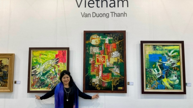 Truyền thông Hàn Quốc đưa tin về hoạ sĩ Văn Dương Thành