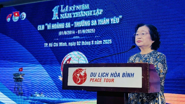 Hành trình 11 năm lan tỏa yêu thương từ đất liền ra biển đảo