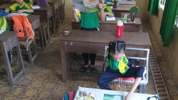 Đừng bắt con cá leo cây, con khỉ bơi trong chậu: Bài học về giáo dục hòa nhập