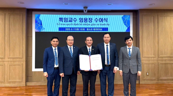 GS.TS Nguyễn Trung Việt được bổ nhiệm Giáo sư danh dự Đại học Keimyung