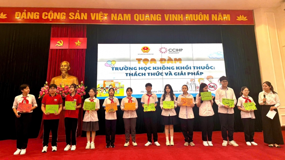 Bảo vệ trẻ em khỏi “bóng ma” thuốc lá và rượu bia bằng chính sách thuế