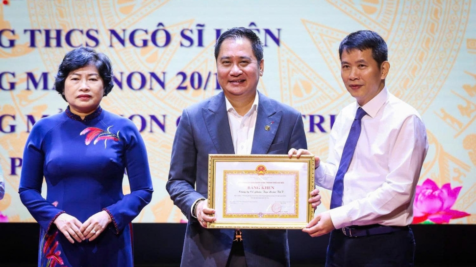 Tập đoàn T&T Group vinh dự nhận bằng khen của UBND thành phố Hà Nội