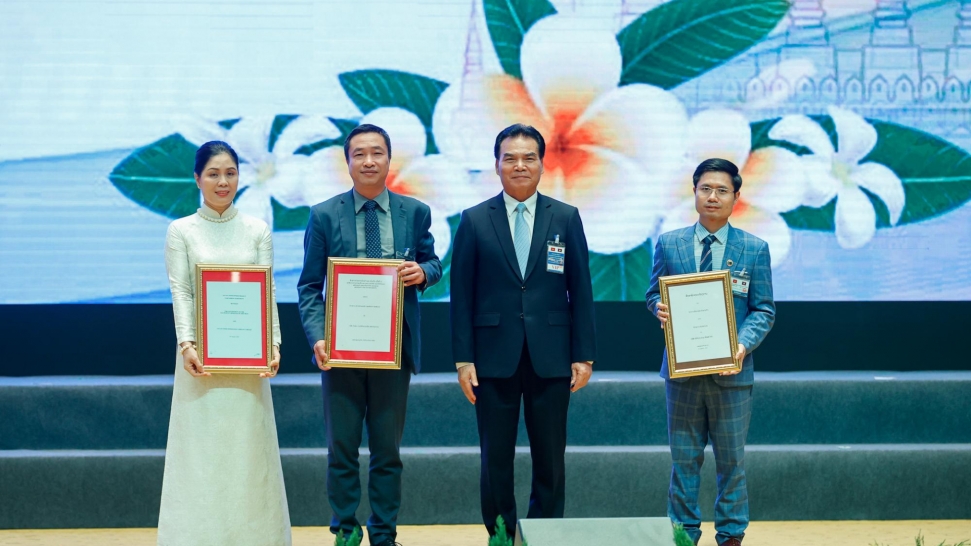 T&T Group hoàn thành đường dây truyền tải điện gió Savan 1 về Việt Nam trước thềm Đại lễ A80
