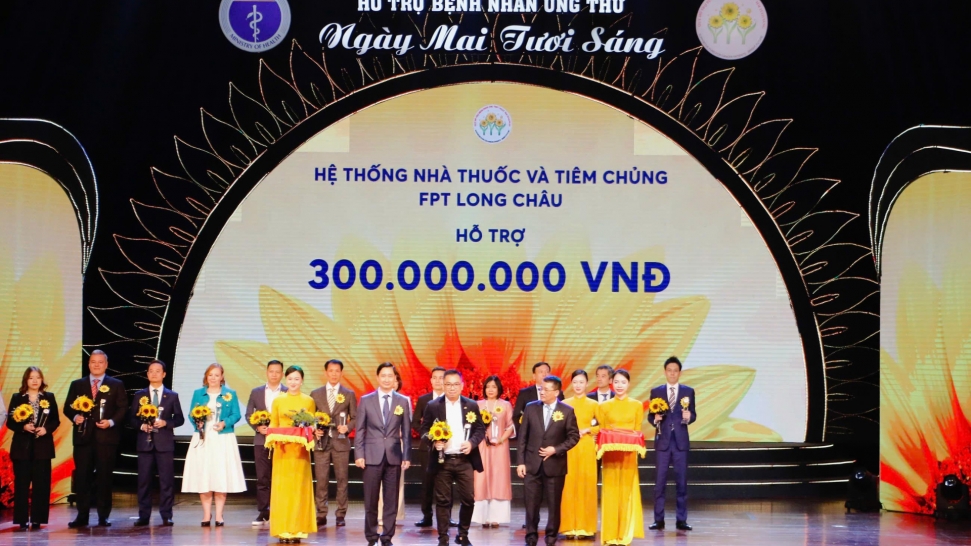 Lan tỏa yêu thương, viết tiếp hy vọng cho bệnh nhân ung thư có hoàn cảnh khó khăn