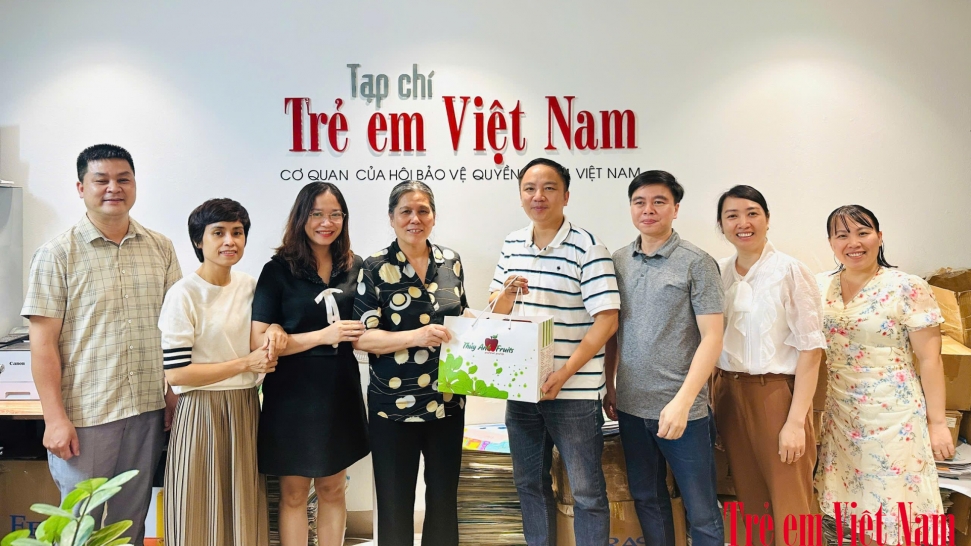 100 năm Báo chí Cách mạng Việt Nam: Chủ tịch Hội BVQTEVN ghi nhận nỗ lực vì trẻ em của Tạp chí Trẻ em Việt Nam